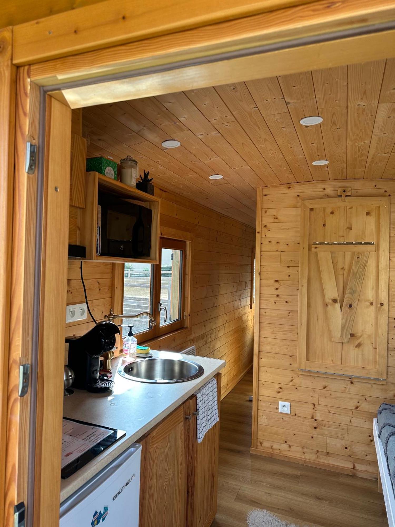 Chez Celia, Roulotte En Champagne Chalet