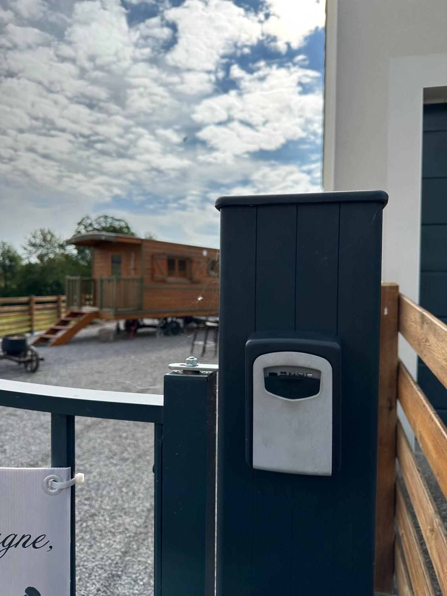 Chalet Chez Celia, Roulotte En Champagne *